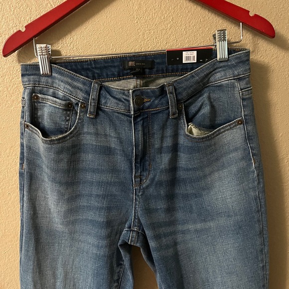 NWT Frye Skinny Kinsey wash mid rise stretch jeans - Picture 3 of 6